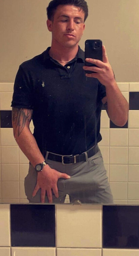 Matthew Sicurella star erotic picture