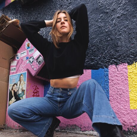 Ellen Harrold star sexy picture