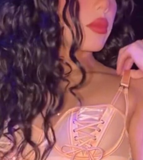 Faceless Gemini pornstar perfect image