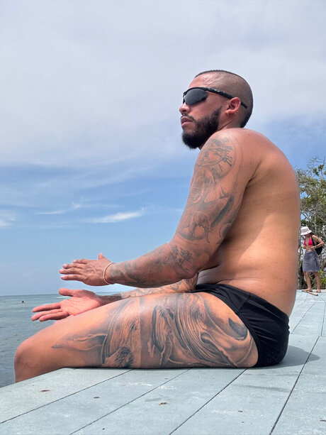 Duvanhoyos19 naked pornstar galleries