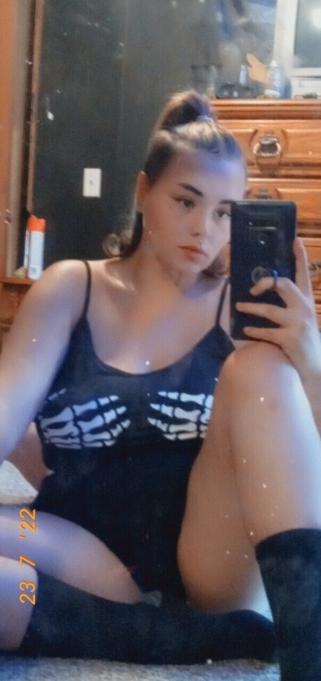 BarefootBliss pornstar nude pics