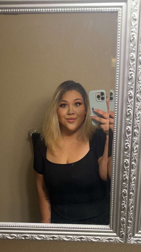 Lolalove92 hd pornstar pics