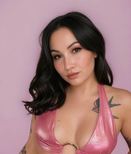 Mia Holland pretty model img