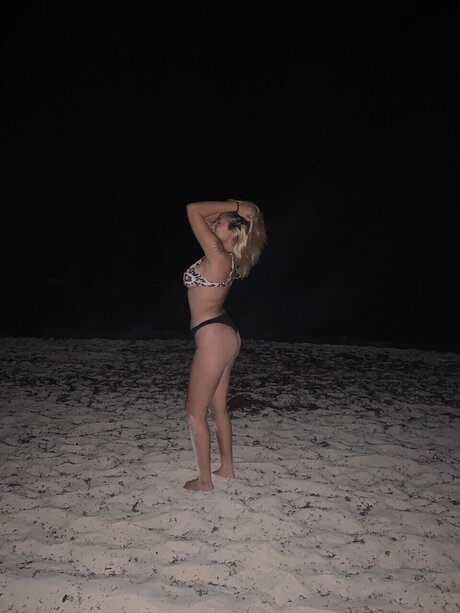 Xoxo baby_ high quality pornstar pictures