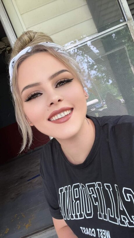 CowgirlCutie perfect model image