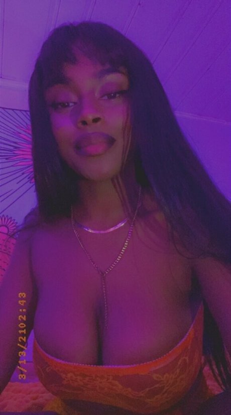 xxxsevn model hd pics