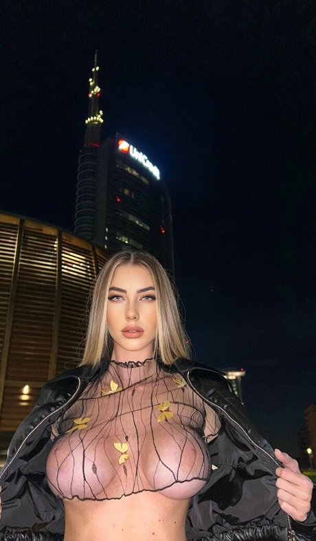 Eva Mentas star adult pictures