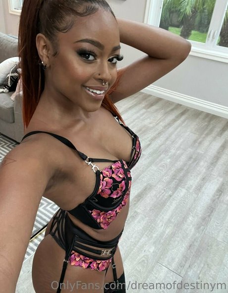 dreamofdestinym sexy star img