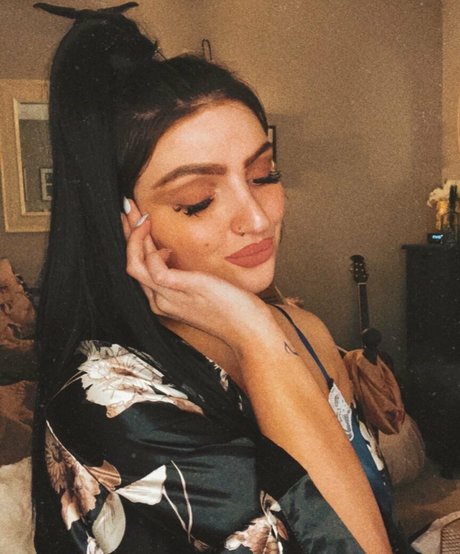 thigh high socks onlyfans art nude pic