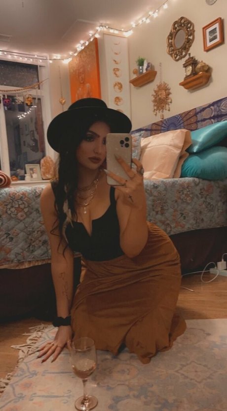 rockinrach nice model pic