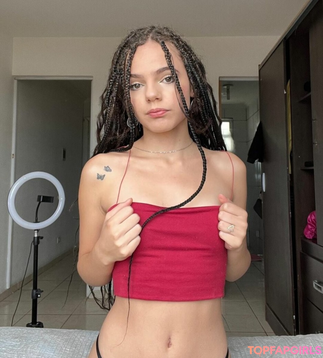 Giovana xxx model img