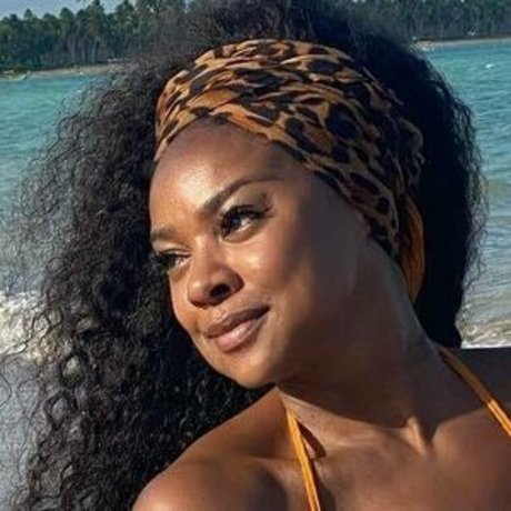 Cris Vianna nude model pictures