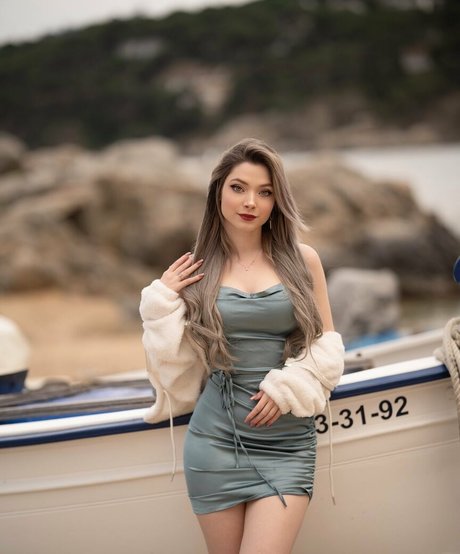 Monica Jimenez star pretty images