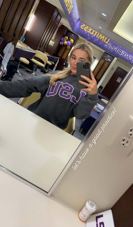 gloryhole princess onlyfans exclusive images