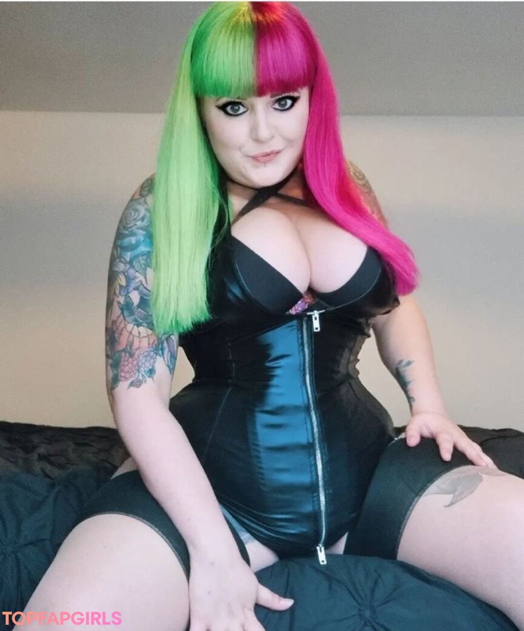 Gothabilly queen pornstar top picture