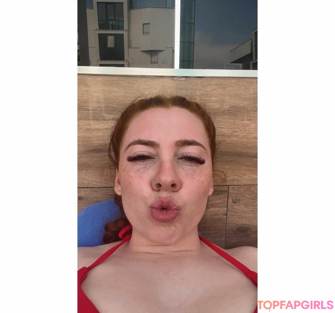 Molly Capper star high quality archive
