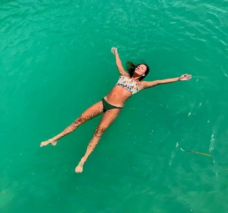 Sam Ortego model high quality pic