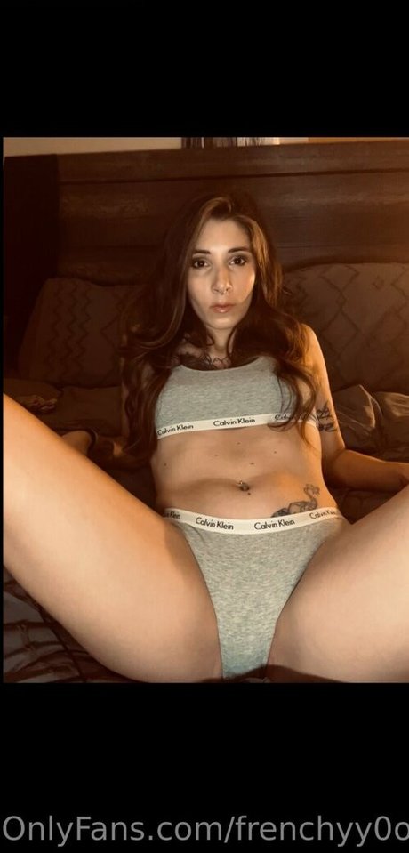 Frenchyy art model gallery