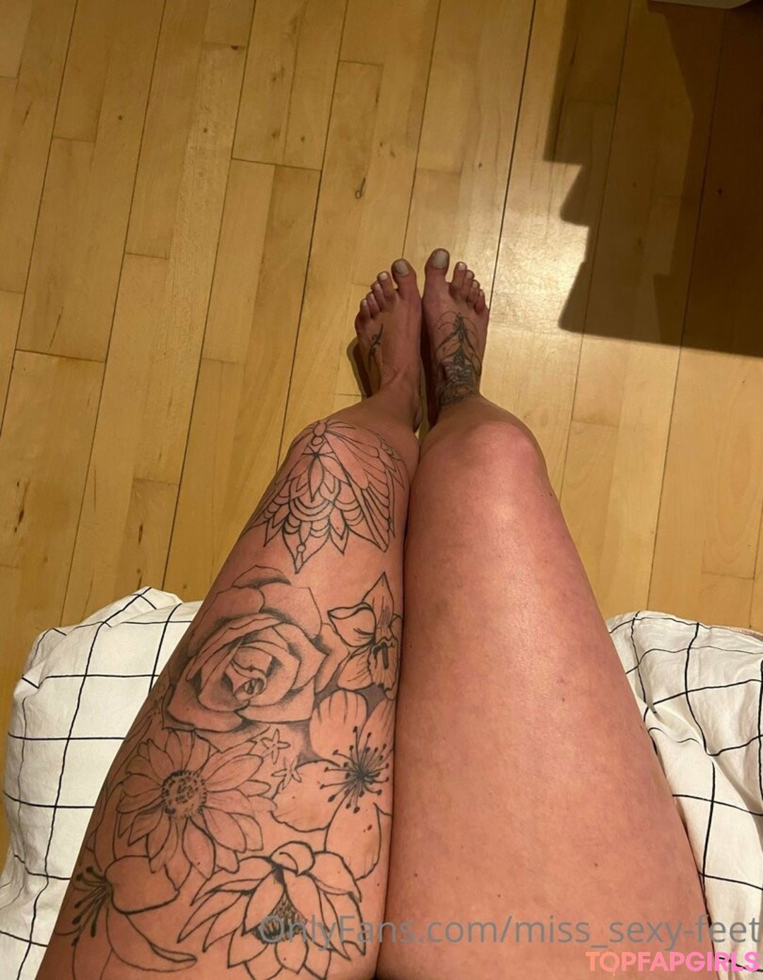 miss sexy feet art model gallery