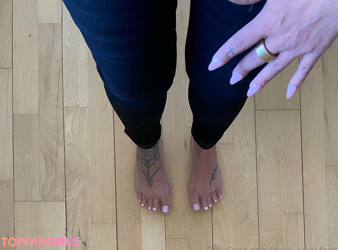 miss sexy feet naked star picture