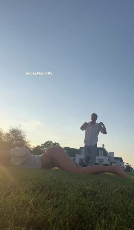 Lily Chee top pornstar gallery