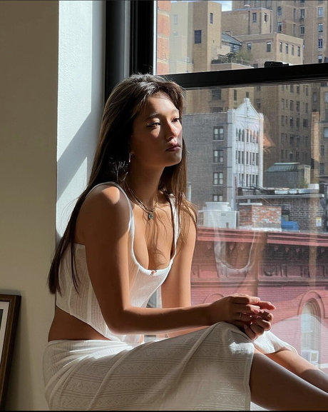 Lily Chee adult star img