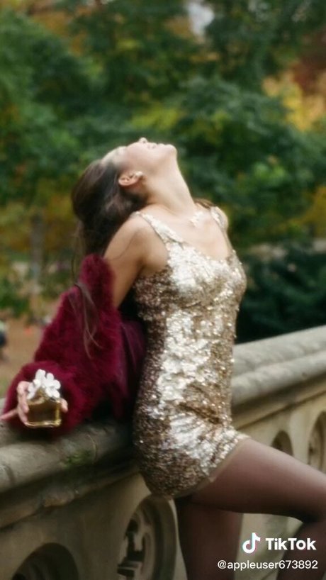 Lily Chee nude star photos