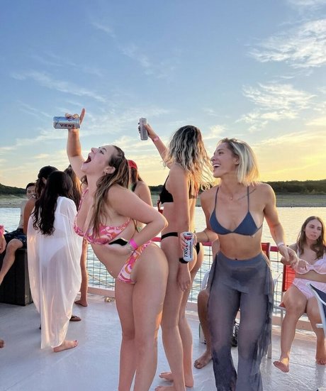 Emily Viuhkola star top image