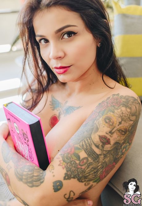 Jeeh Suicide perfect actress photo