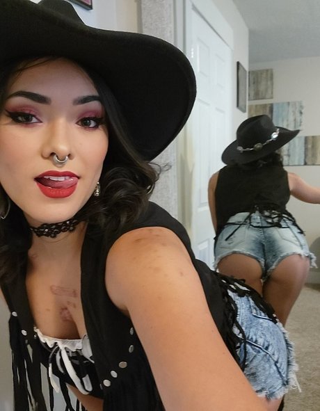 bodybuilder girls onlyfans naked image