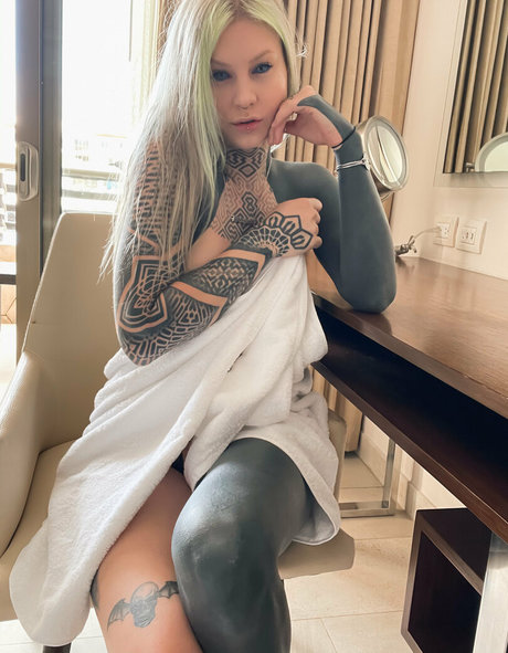 droptopsavage sexy pornstar photos