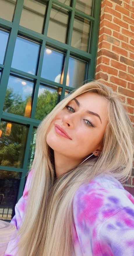 hottest midget onlyfans free naked gallery