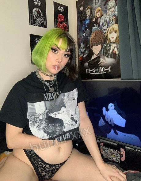 bunni free nudes model img