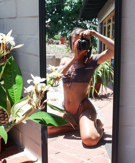 HannaH model sex picture