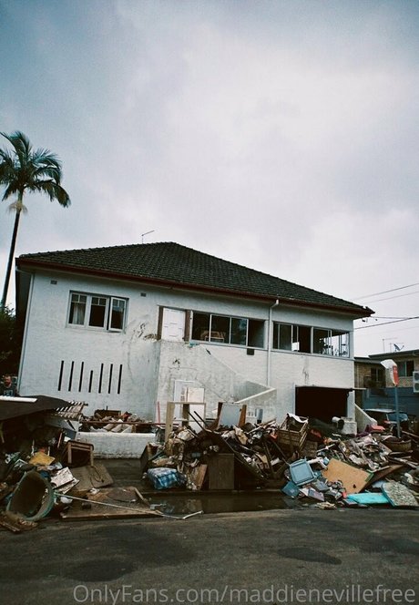 maddienevillefree naked pornstar pictures