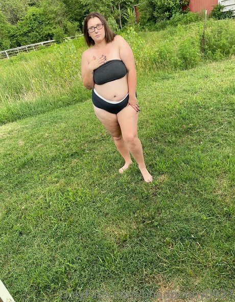 bhadbunny0927 model nude images