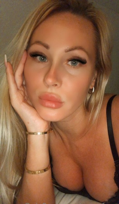 roxyyfoxx xxx actress gallery