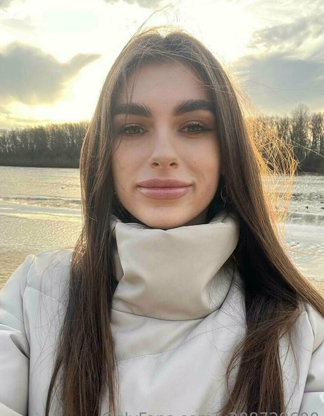 annie minor model sex archive