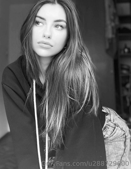 annie minor best model pic