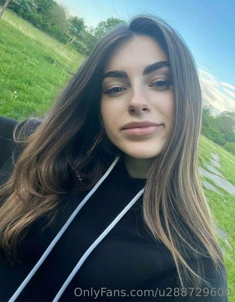 annie minor xxx actress photos