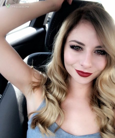 Tarah Kayne pornstar nude photo