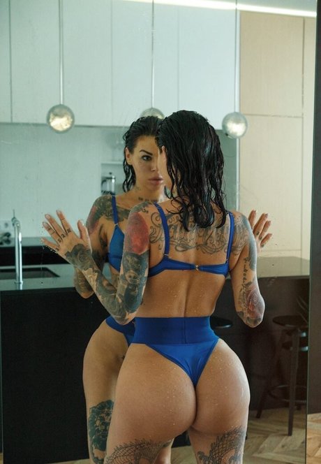 Lady Vamp xxx star pictures