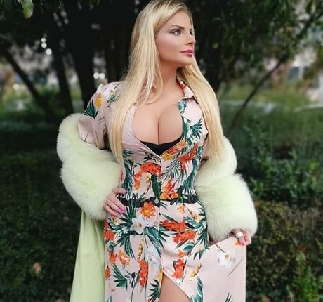Francesca Cipriani pornstar pics