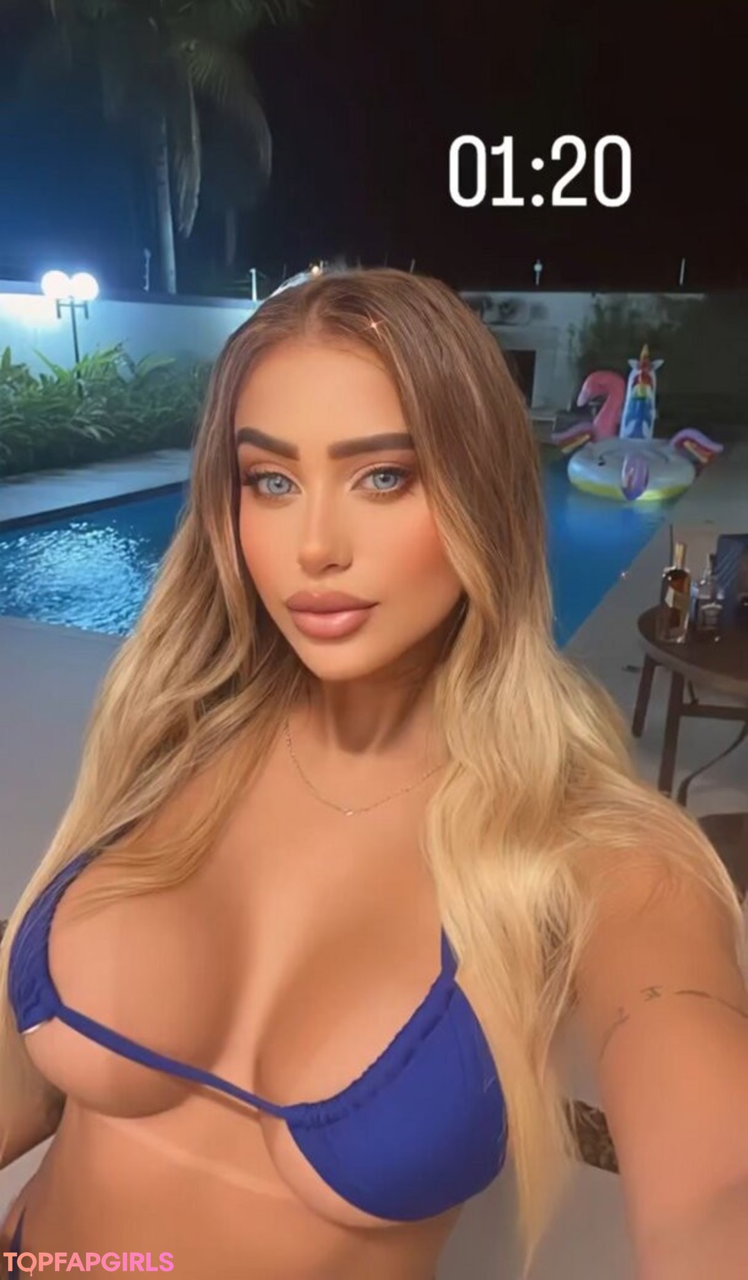 Ca Foshecato model naked pictures