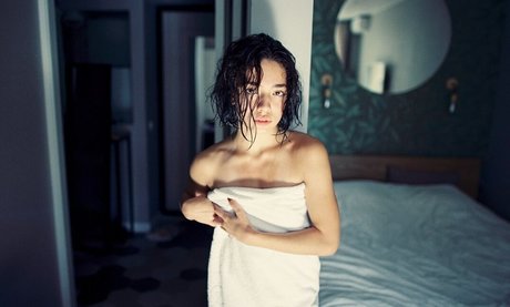 Ella Flare free actress archive