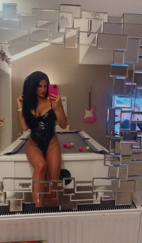 Samantha West exclusive actress galleries