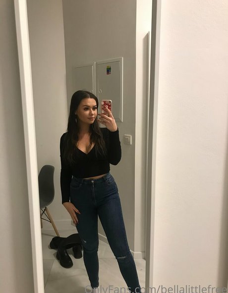 bellalittlefree22 hot actress galleries