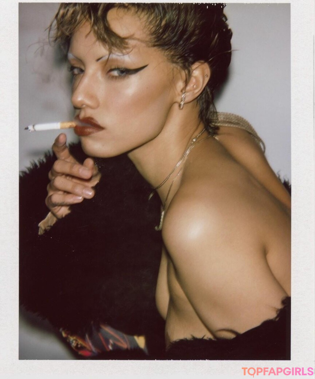 uglyworldwide exclusive actress photo