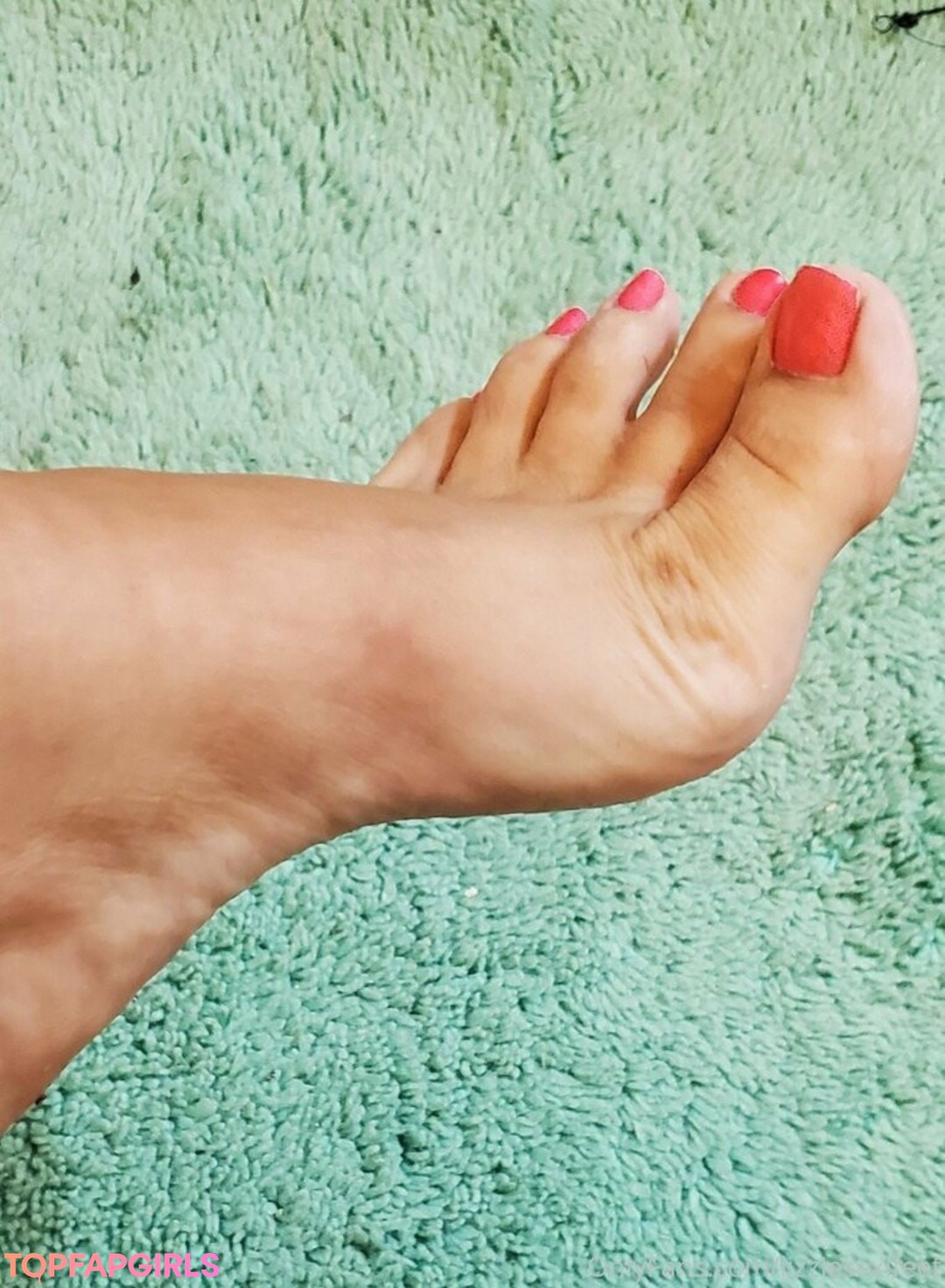 lizziesexifeet nudes model pictures
