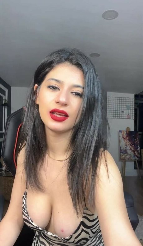 AyparsSss naked pornstar picture